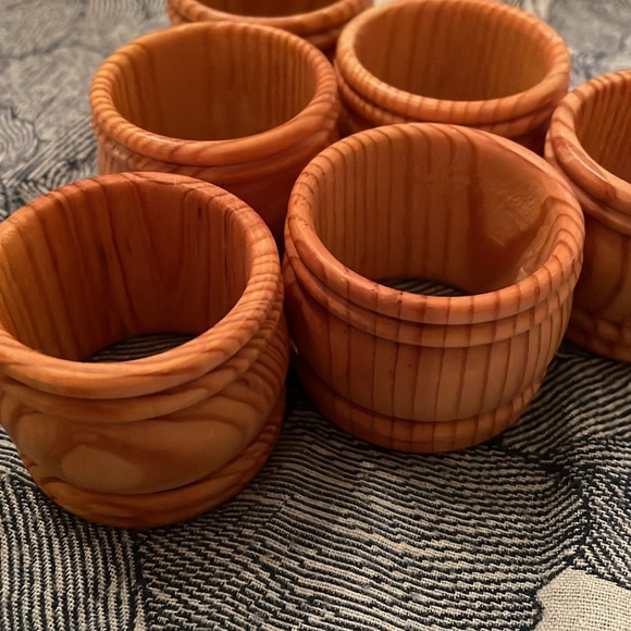 Vintage Set-of-6 Natural Wooden Napkin Rings - Picture 4 of 7
